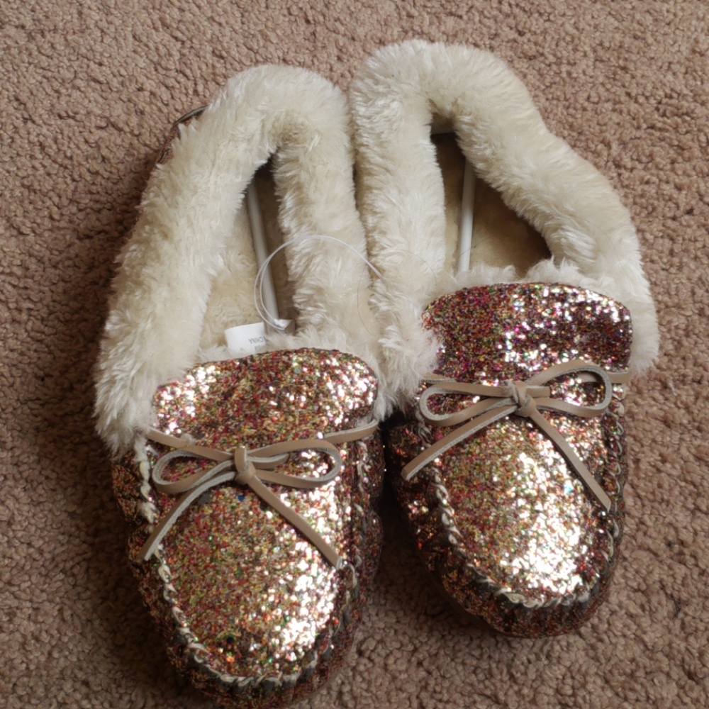 INC SLIPPERS